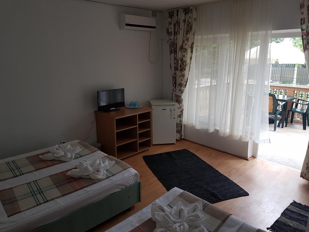 Pensiunea Casa Johnelly Costinesti Zewnętrze zdjęcie