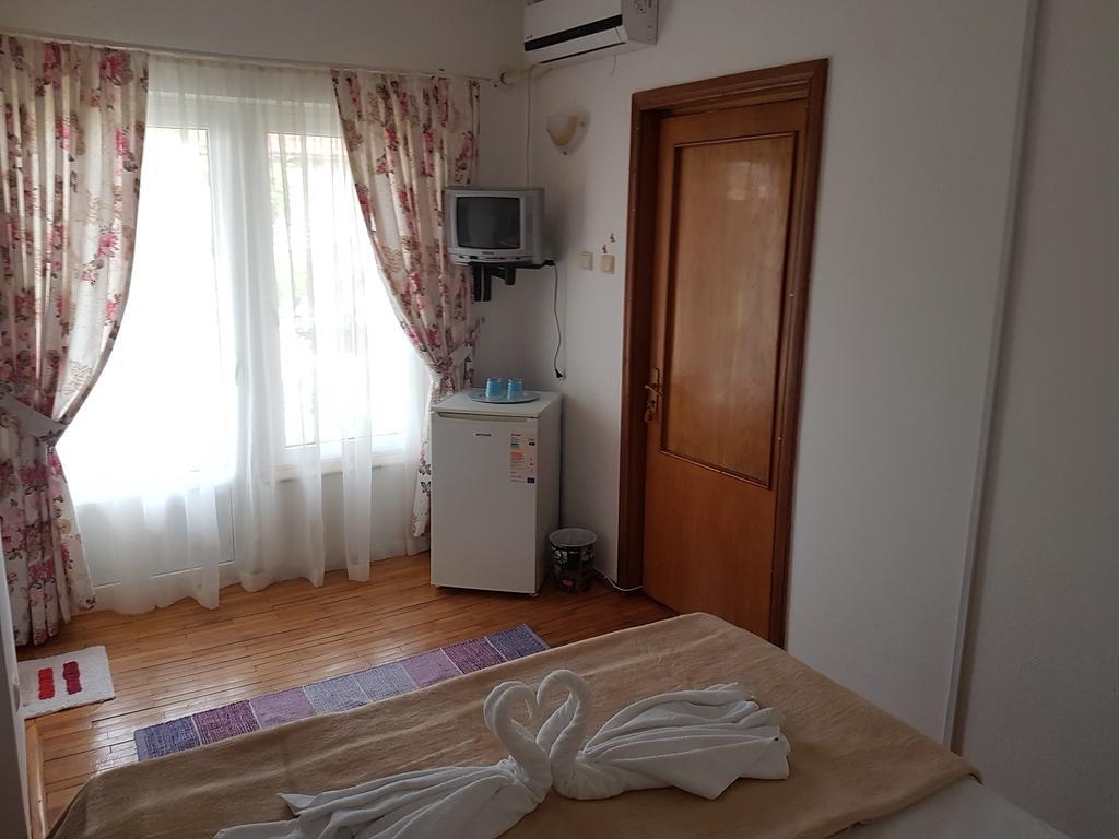Pensiunea Casa Johnelly Costinesti Zewnętrze zdjęcie